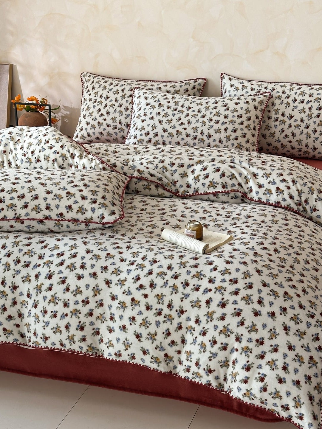Whimsy Printed Plush Bedding Set original reference image 31