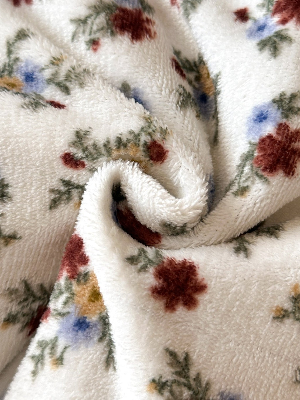 Whimsy Printed Plush Bedding Set original reference image 34