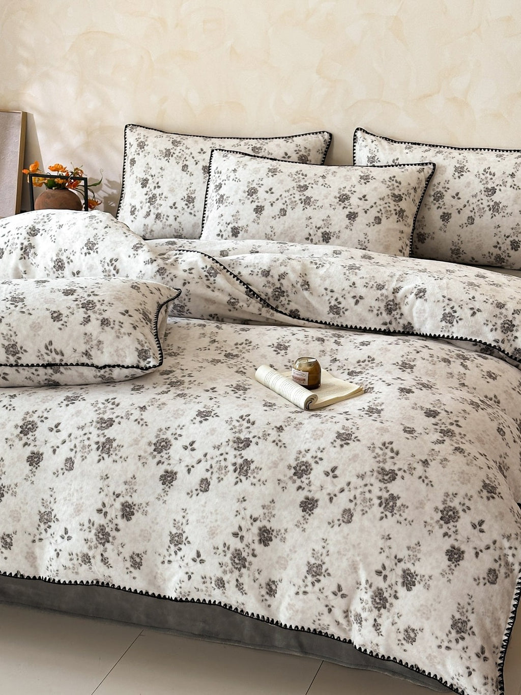 Whimsy Printed Plush Bedding Set original reference image 37