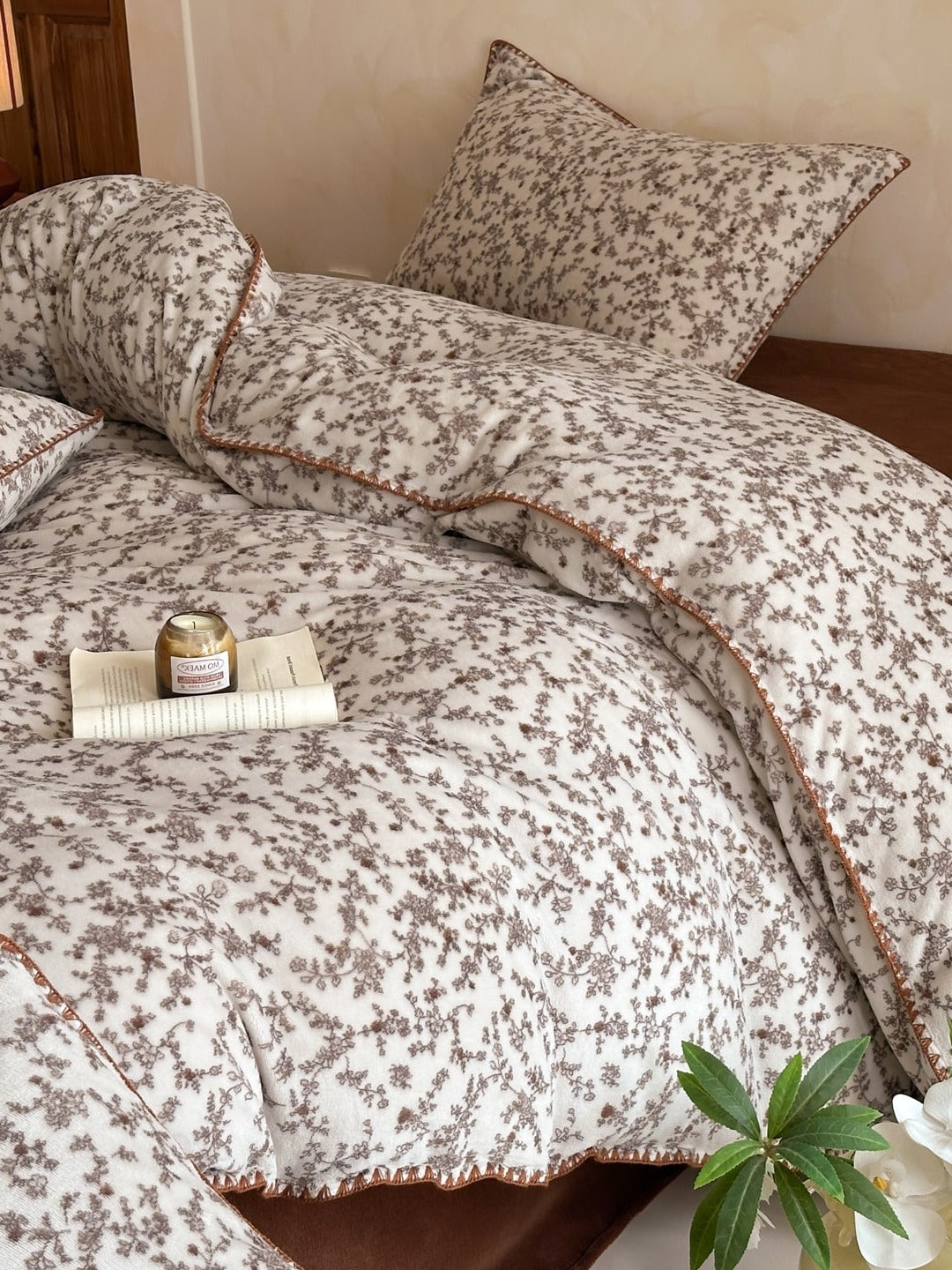 Whimsy Printed Plush Bedding Set original reference image 63
