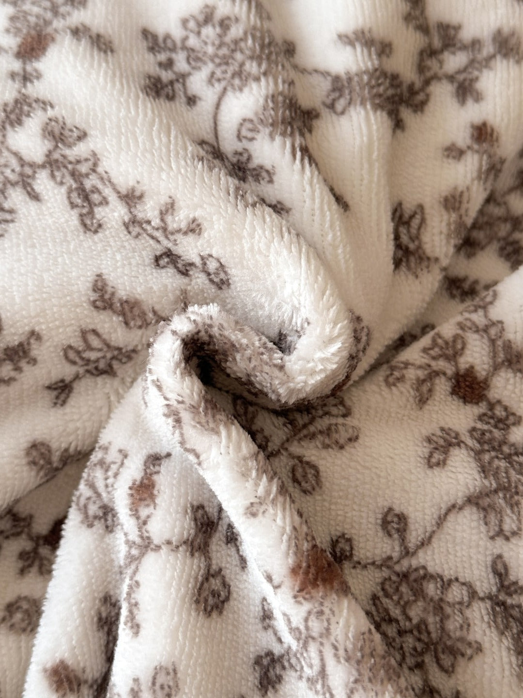 Whimsy Printed Plush Bedding Set original reference image 64